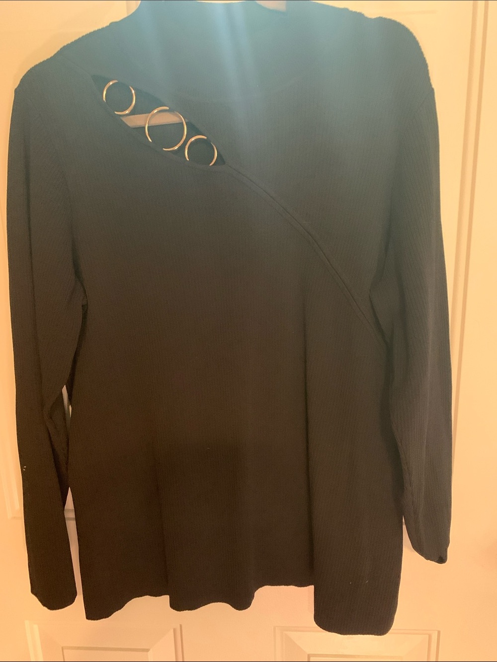 International Concepts Black Ribbed Knit Top W/ Gold ring Design Sz 2X Like NEW
